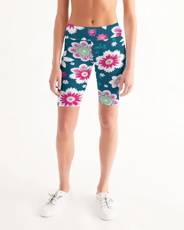 Beautiful floral pattern Women's All-Over Print Mid-Rise Bike Shorts