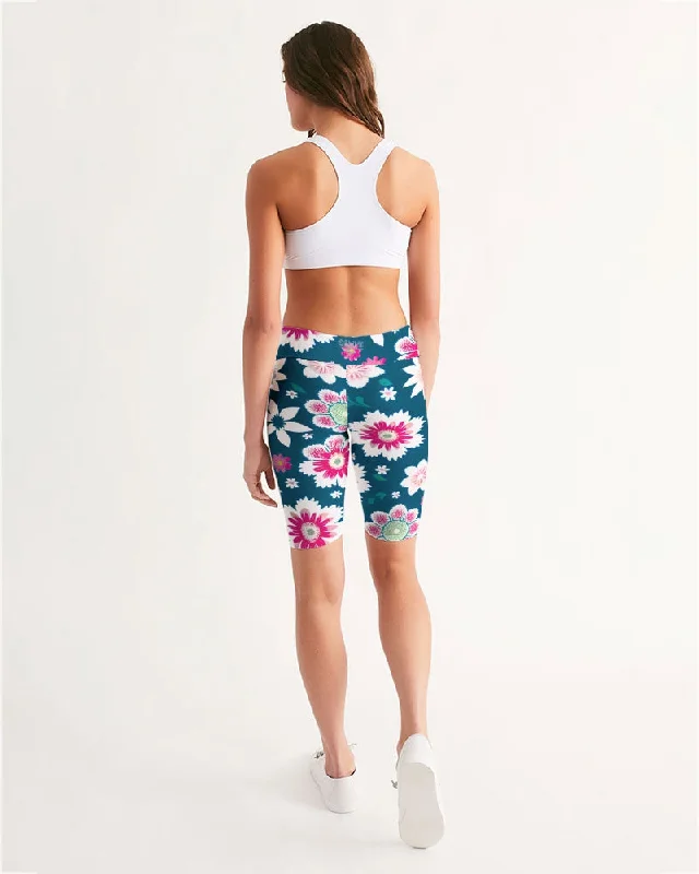 Beautiful floral pattern Women's All-Over Print Mid-Rise Bike Shorts