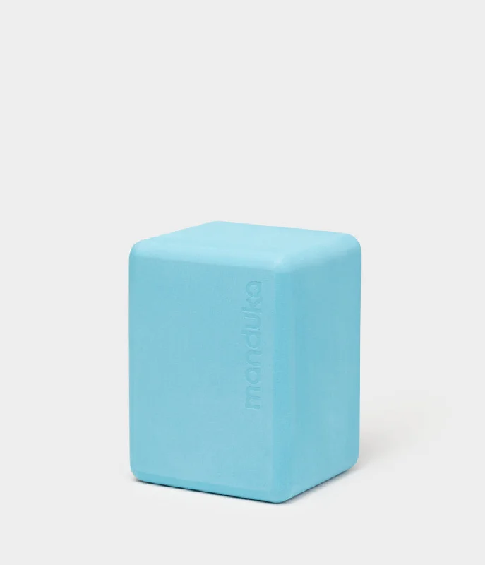 Manduka Recycled Foam Mini Travel Block  - Aqua