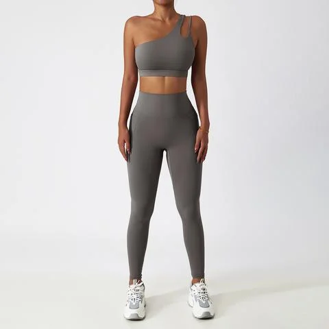 Small / 78% Nylon and 22% Elastane/Spandex / Gray