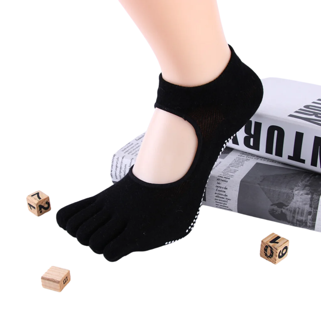 NON-SLIP YOGA SOCKS - BREATHABLE & GRIP