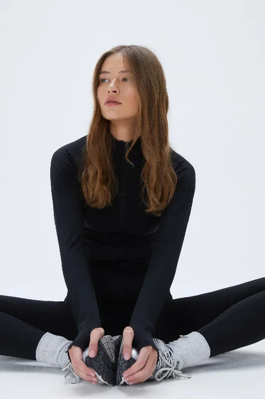 long-sleeve-zip-up-top-black